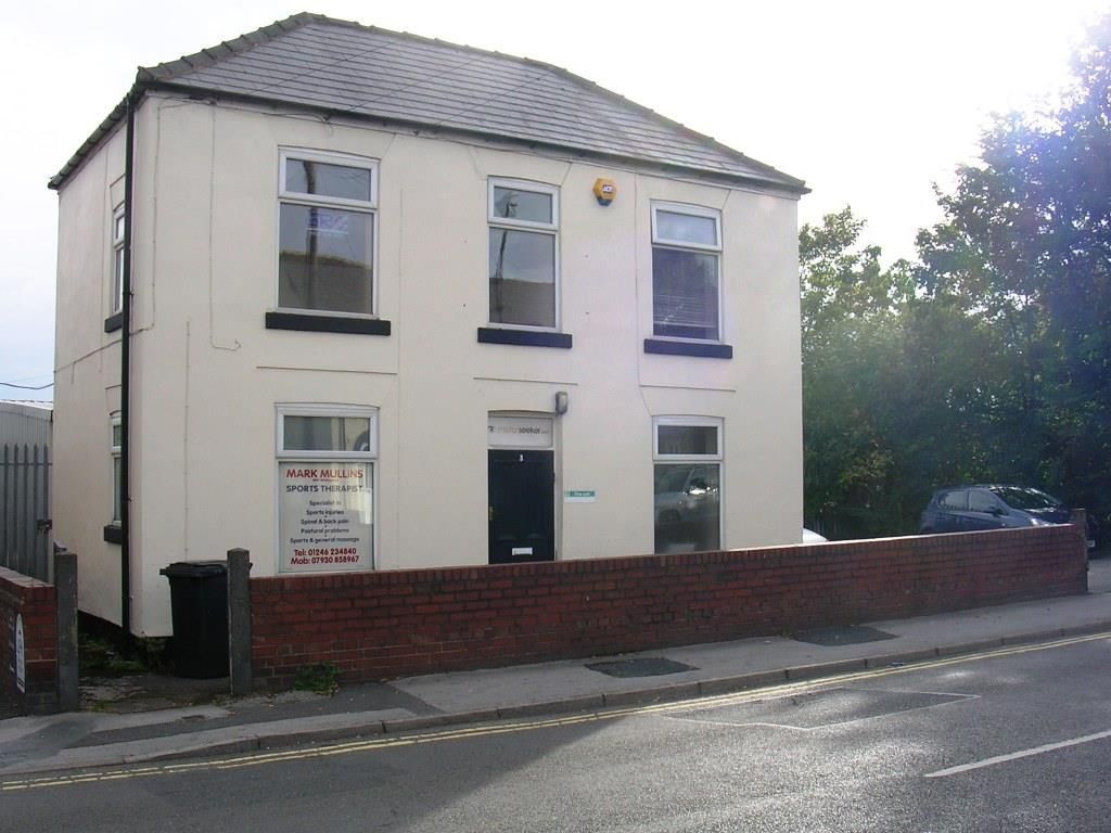 Office to let in Stand Road, Whittington Moor, Chesterfield S41, £3,300 pa
