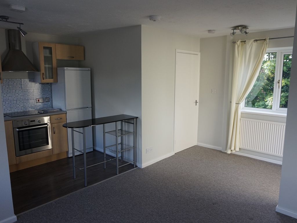 1 bed flat to rent in Hoylake Drive, Warmley BS30, £895 pcm