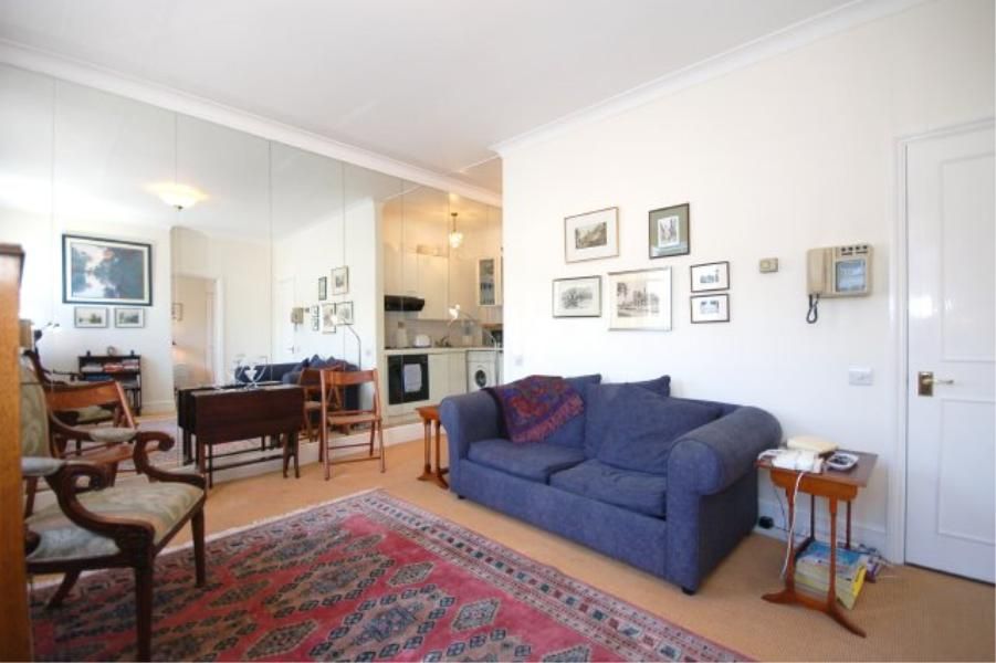 1 bed flat to rent in Cranley Gardens, South Kensington SW7, £3,575 pcm