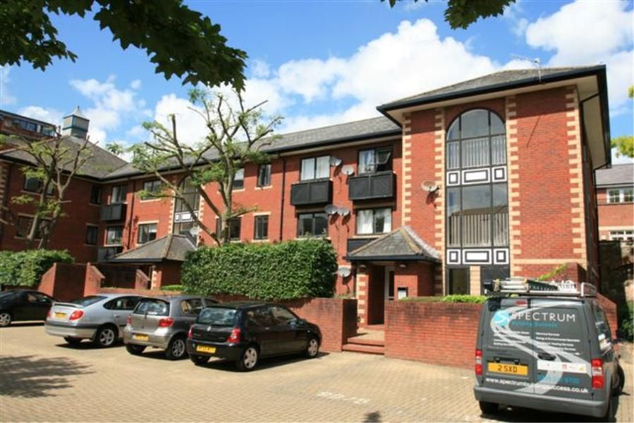 1 bed flat to rent in Redcliff Backs, Redcliffe, Bristol BS1, £1,250 pcm