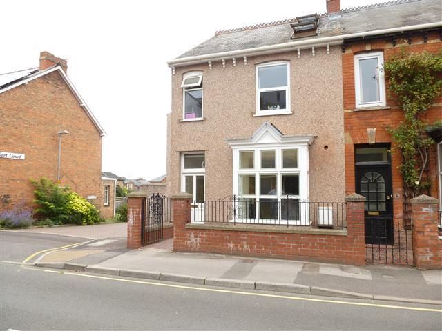 1 bed flat to rent in Queen Street, Taunton TA1, £695 pcm