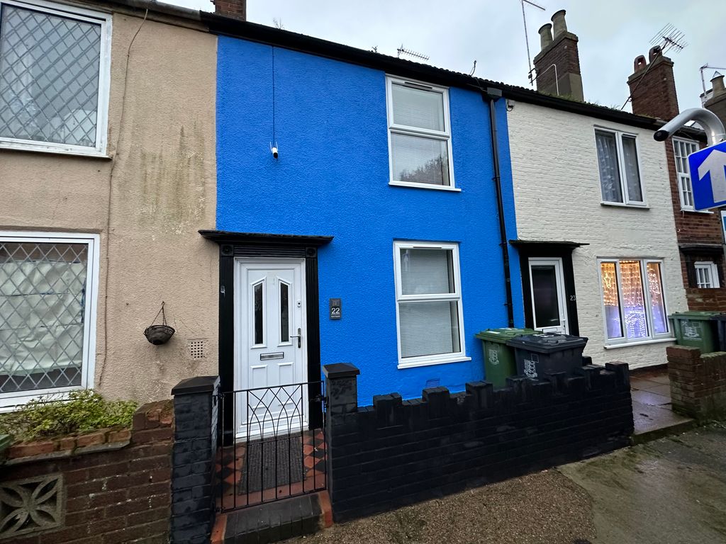 2 bed terraced house to rent in Kent Square, Great Yarmouth NR30, £850 pcm
