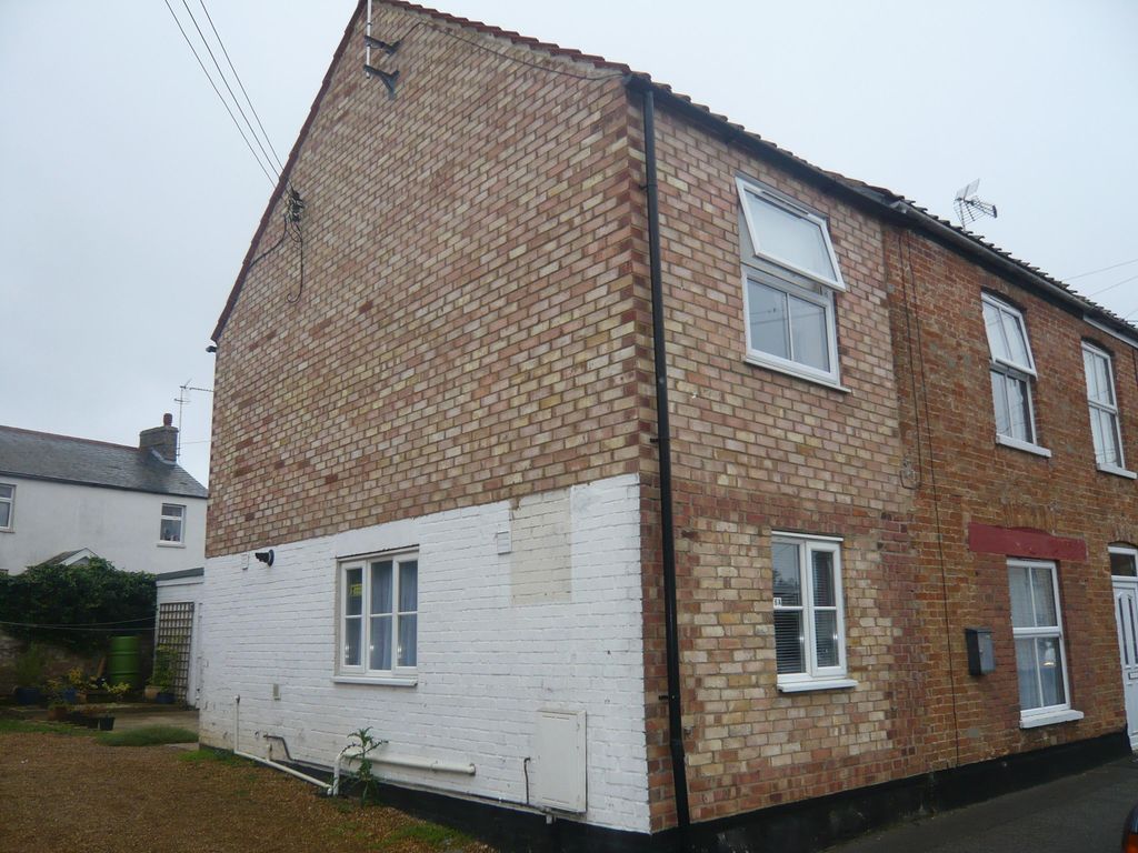 3 bed property to rent in Lynn Road, Downham Market PE38, £750 pcm