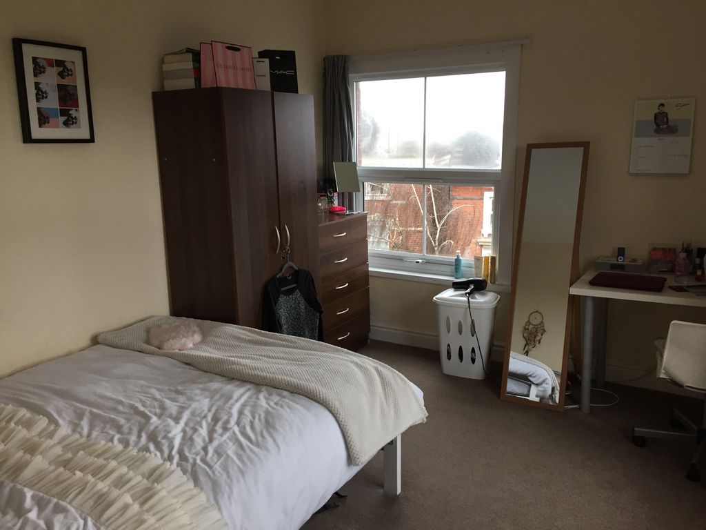 2 bed flat to rent in Arundel Street, Nottingham NG7, £1,040 pcm