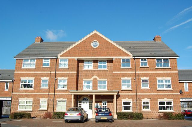 1 bed flat to rent in Timken House, Timken, Daventry NN11, £625 pcm