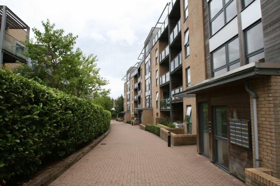 1 bed flat to rent in Chapter Walk, Redland, Bristol BS6, £1,300 pcm