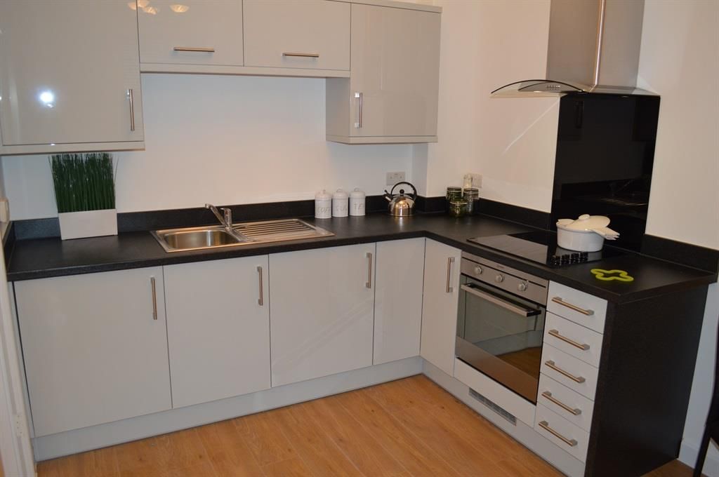 1 bed flat to rent in Millbrook Road East, Southampton SO15, £850 pcm