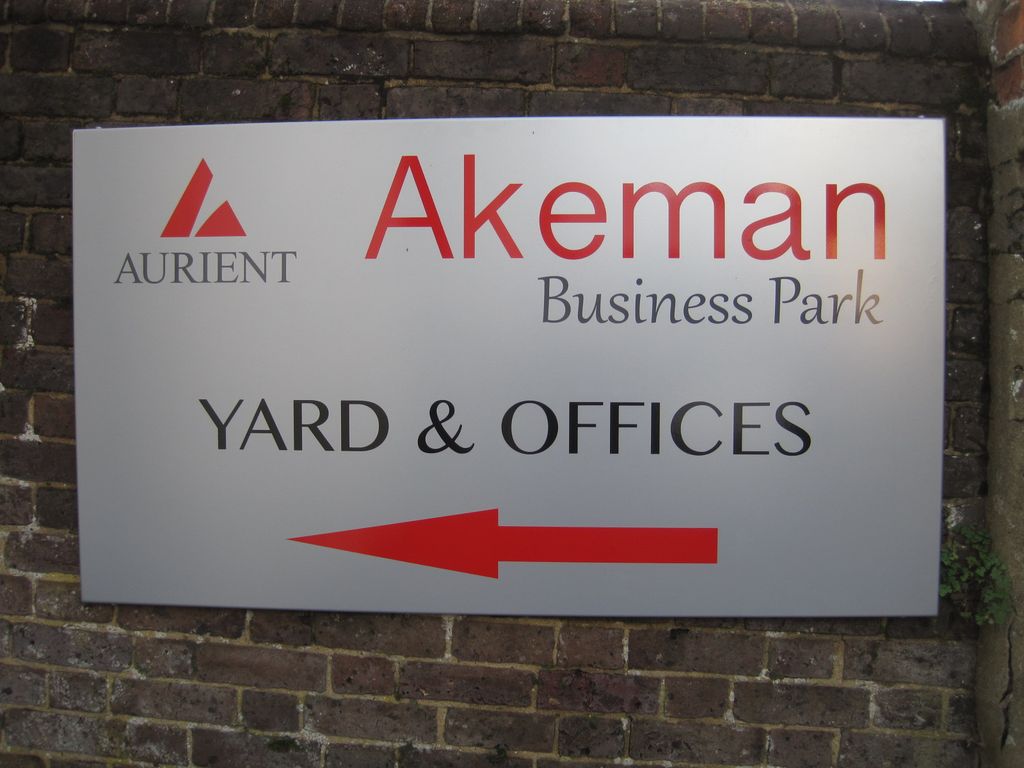 Office to let in Akeman Street, Tring, Herts HP23, £3,200 pa