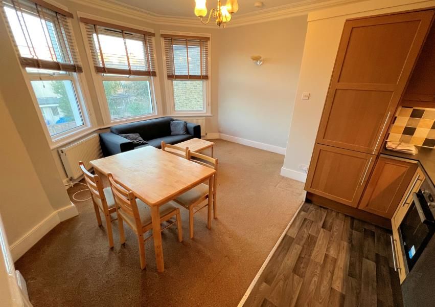1 bed flat to rent in Lichfield Grove, Finchley N3, £1,400 pcm