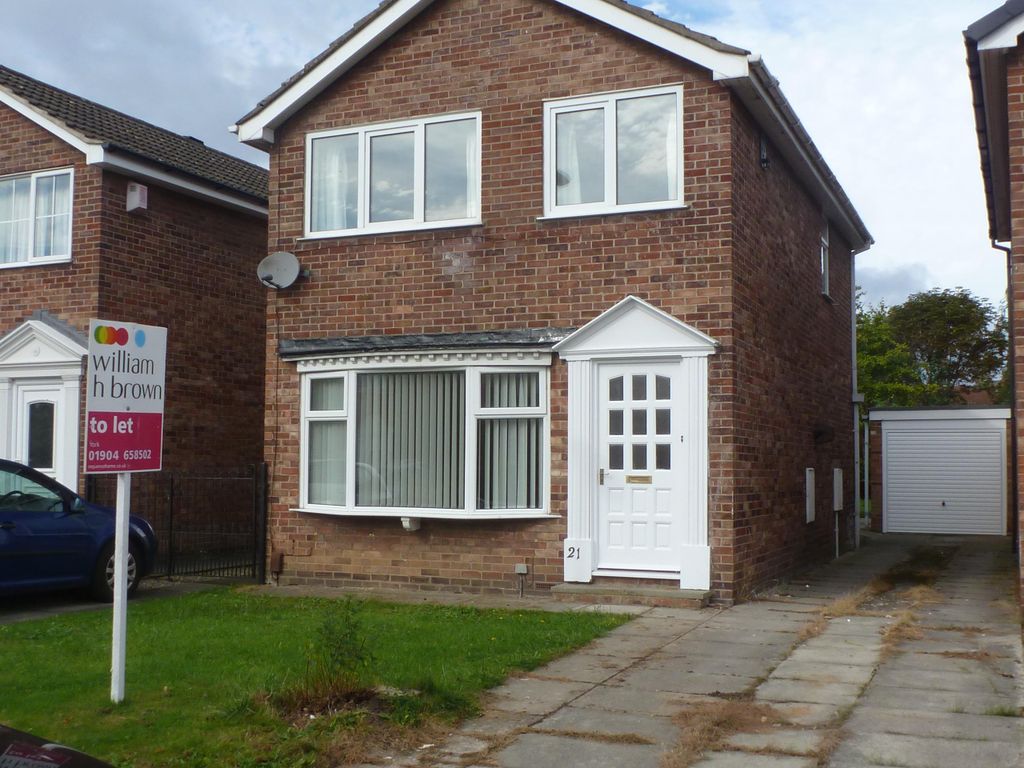 3 bed detached house to rent in St. Marks Grove, York YO30, £1,350 pcm
