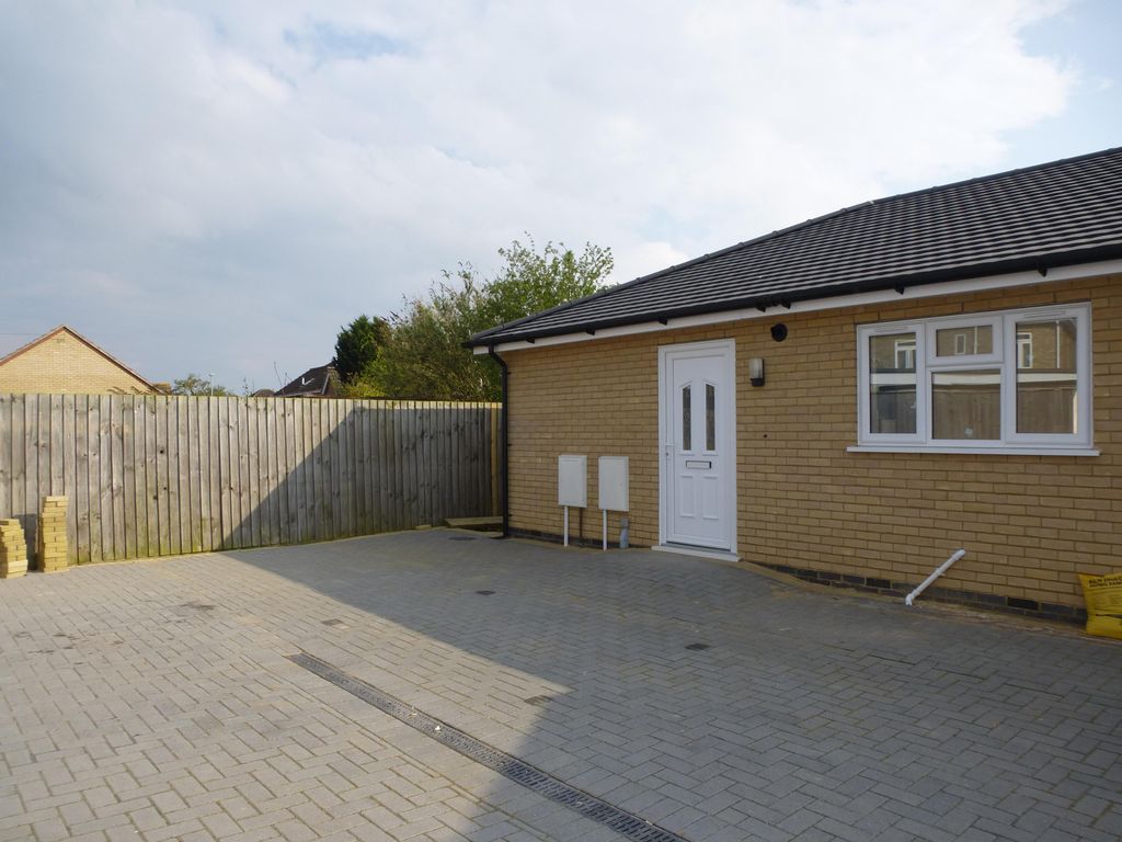 1 bed bungalow to rent in Clifton Close, March PE15, £785 pcm