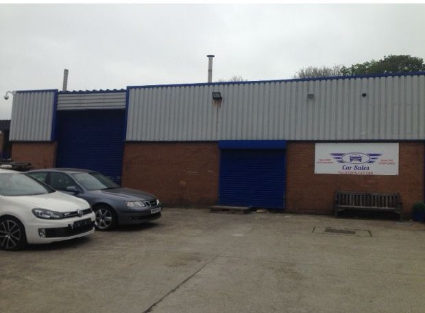 Warehouse to let in Bowling Park Close, Bradford BD4, £28,950 pa