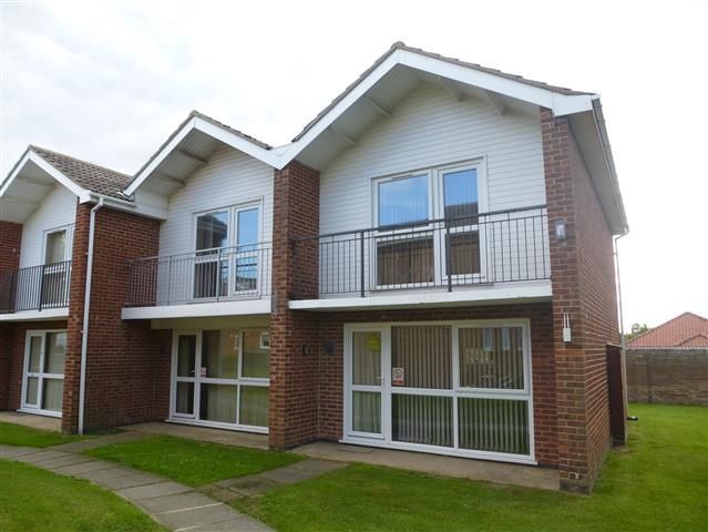3 bed property to rent in Waterside Park, Corton, Lowestoft NR32, £800 pcm