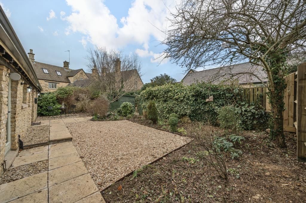 1 bed cottage to rent in Churchill, Chipping Norton OX7, £1,500 pcm