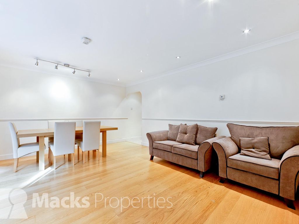2 bed flat to rent in High Timber Street, London EC4V, £2,708 pcm