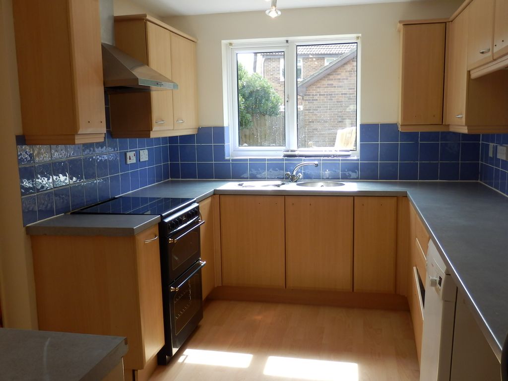 4 bed detached house to rent in Beauchamps Gardens, Bournemouth BH7, £1,750 pcm