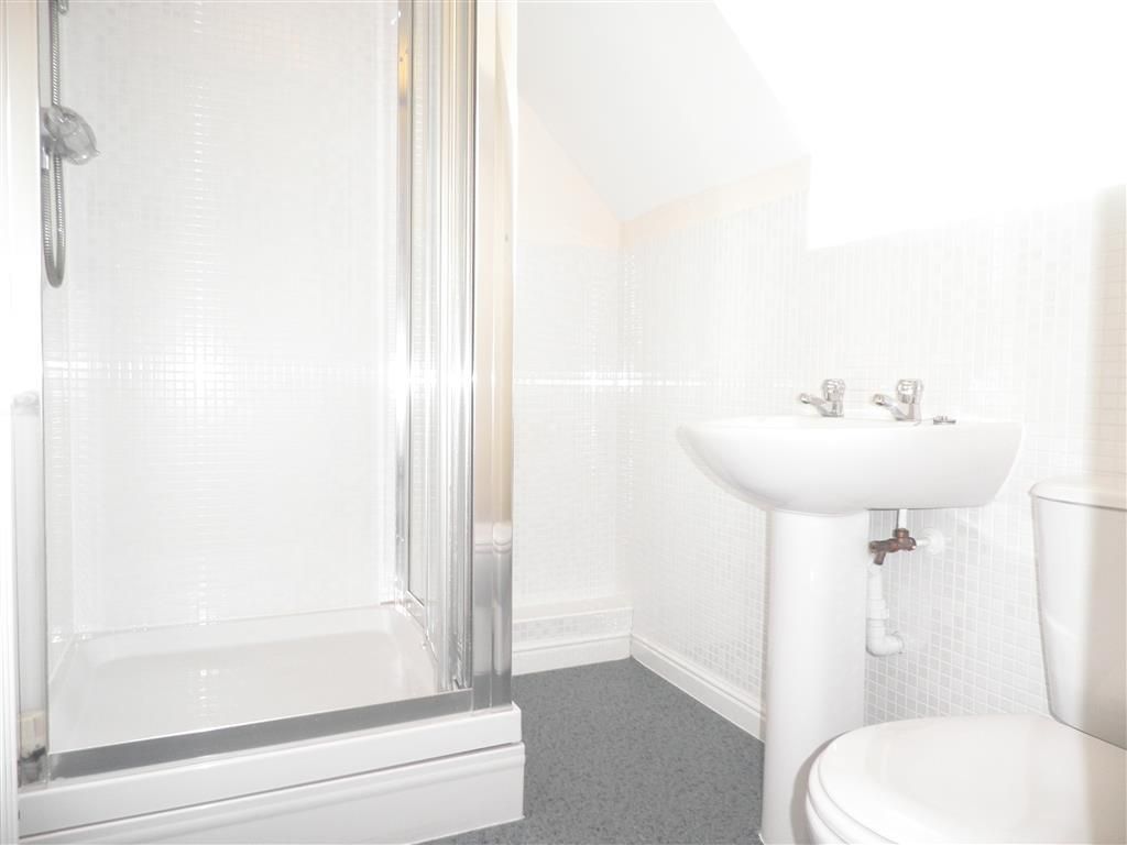 2 bed flat to rent in St. Peters Way, Bishopton, Stratford-Upon-Avon CV37, £900 pcm