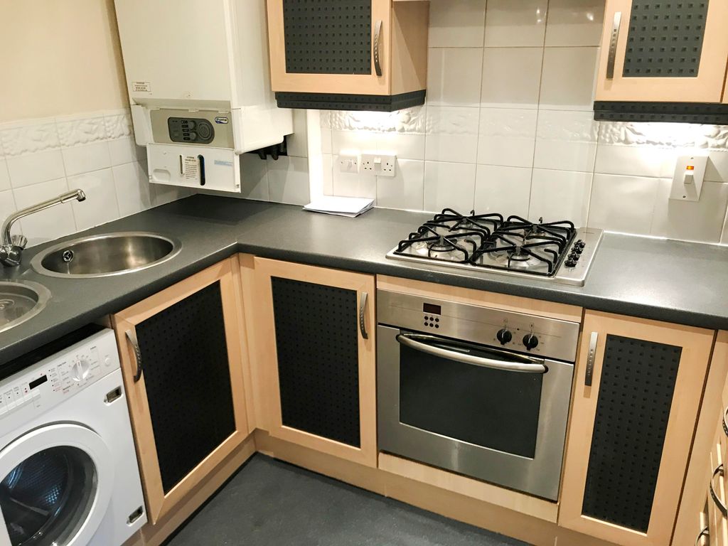 1 bed flat to rent in Central Park Drive, Hockley, Birmingham B18, £825 pcm