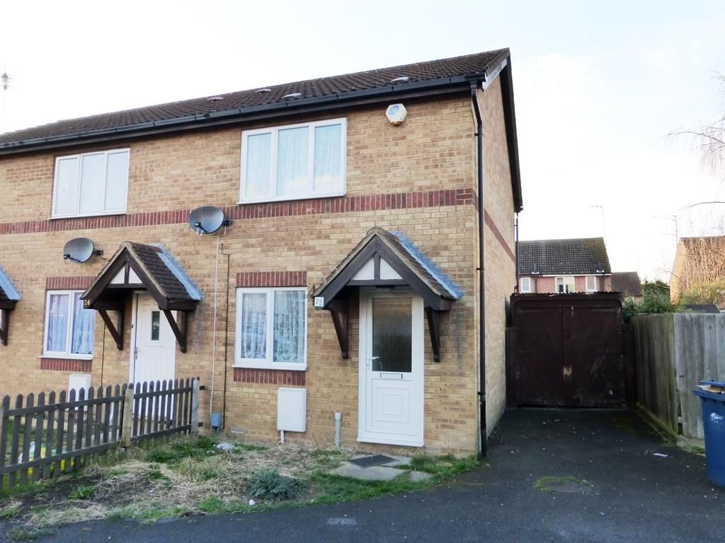 2 bed semi-detached house to rent in Prins Avenue, Wisbech PE13, £775 pcm
