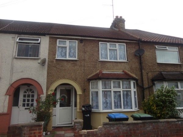 3 bed terraced house to rent in Devonshire Road, Edmonton N9, £1,450 pcm