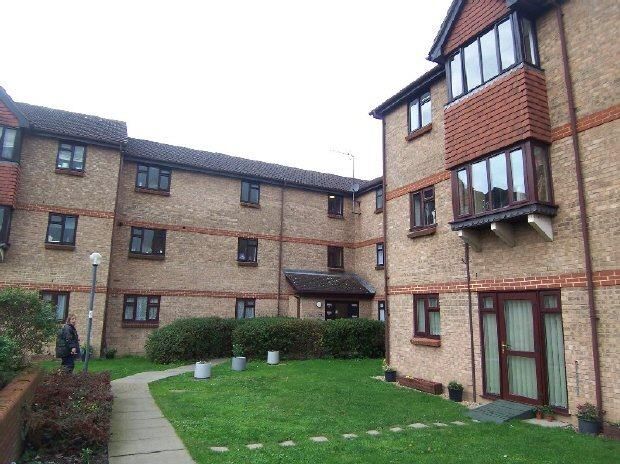 1 bed flat to rent in Bryanstone Road, Waltham Cross EN8, £850 pcm