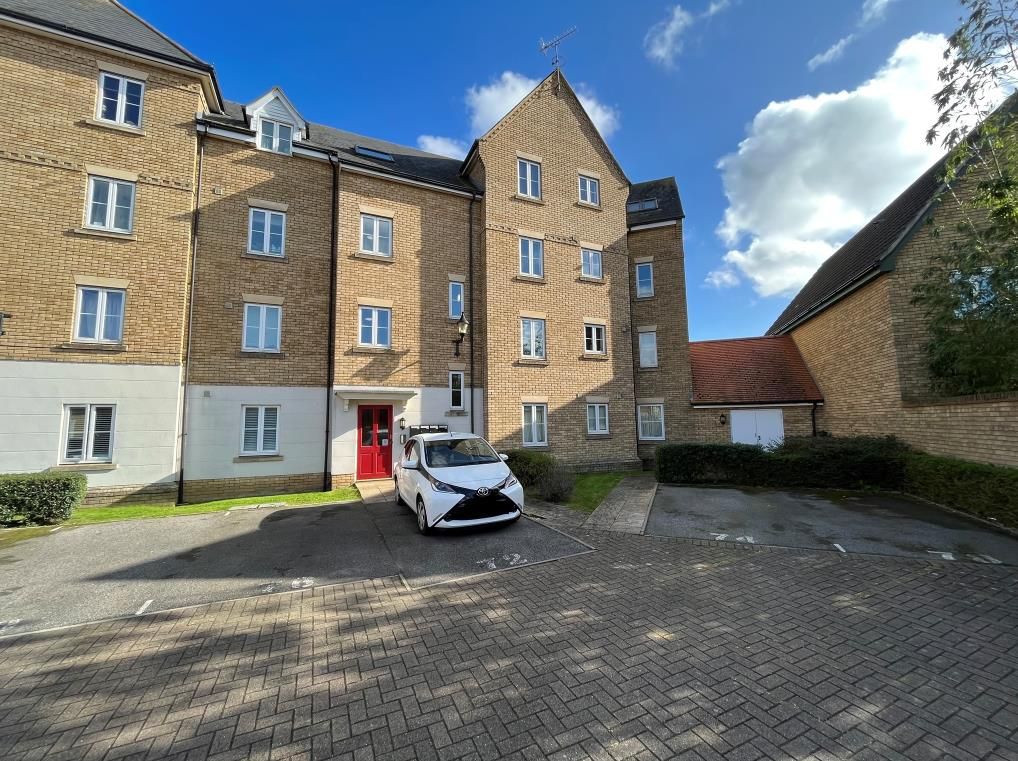 2 bed flat to rent in Mansbrook Boulevard, Ravenswood, Ipswich IP3, £900 pcm