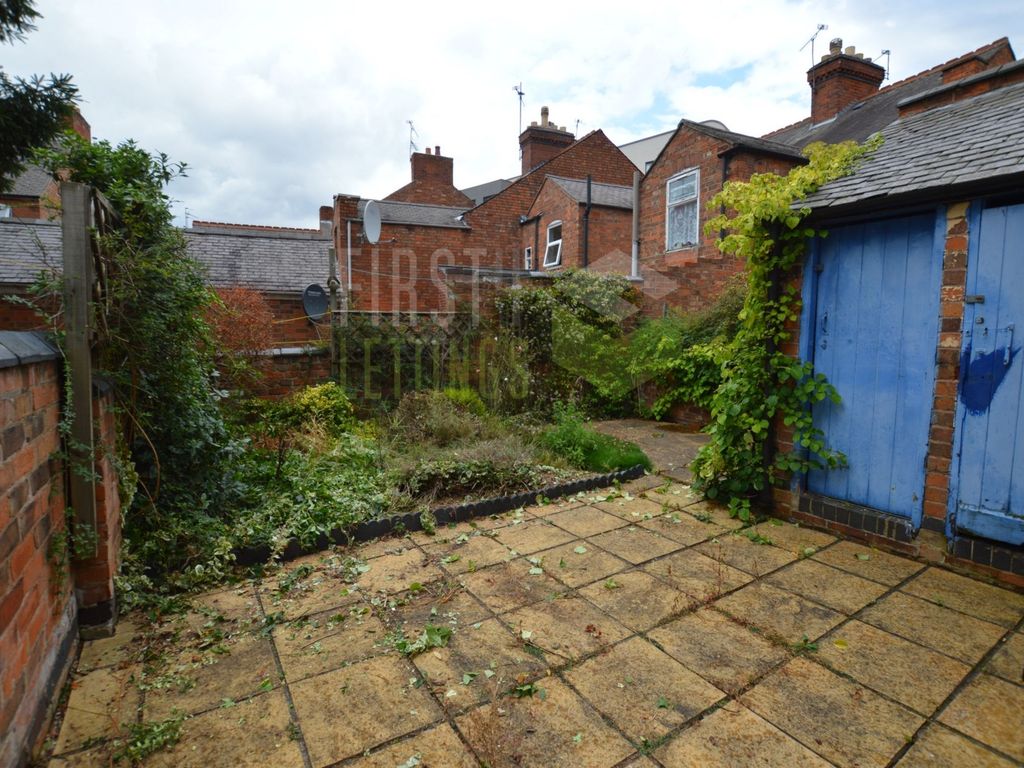 4 bed terraced house to rent in Briton Street, West End LE3, £381 pcm