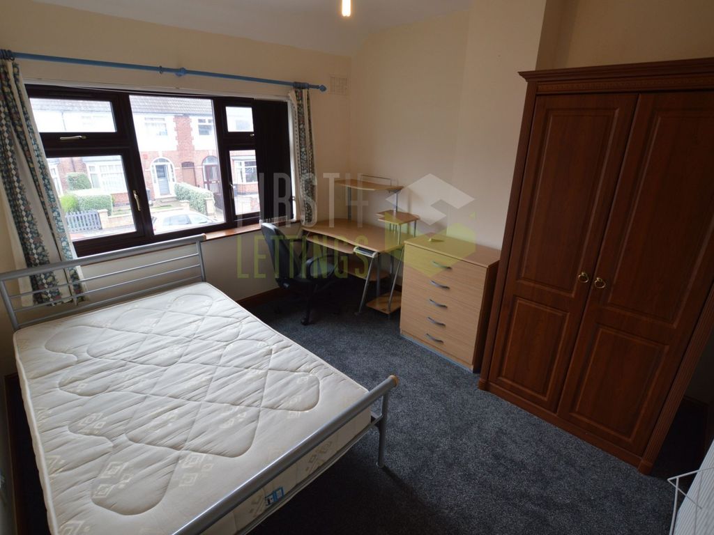 3 bed semi-detached house to rent in Bonnington Road, Clarendon Park LE2, £422 pcm