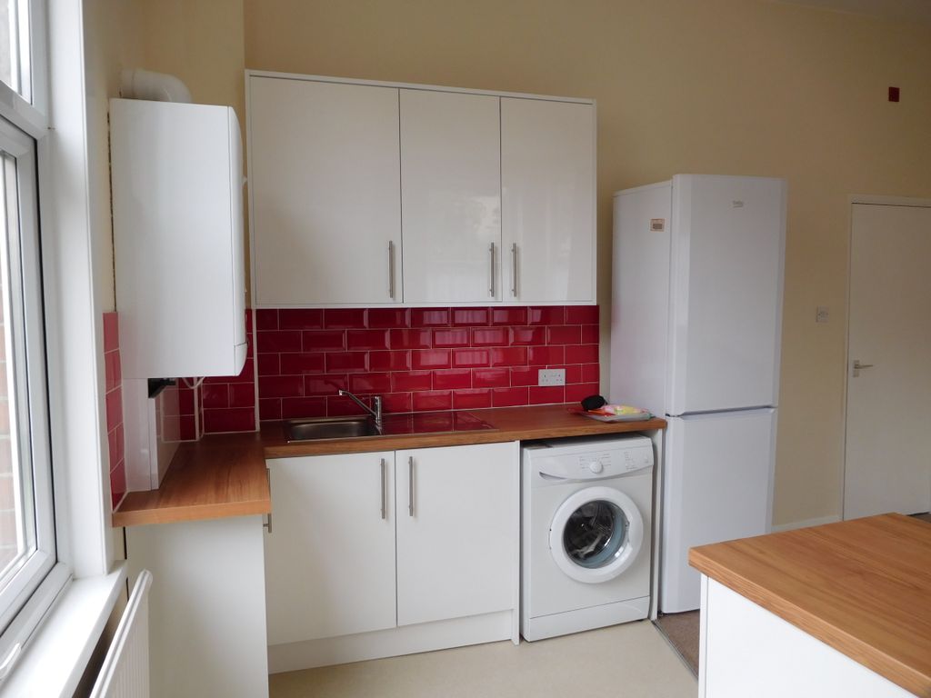 2 bed flat to rent in Arundel Street, Lenton Nottingham NG7, £997 pcm