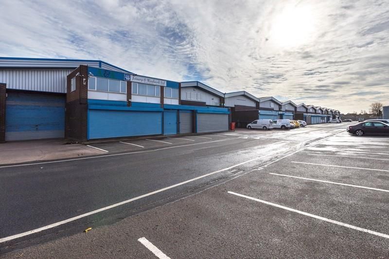 Light industrial to let in Wednesbury Trading Estate, Wednesbury, West Midlands WS10, Non quoting