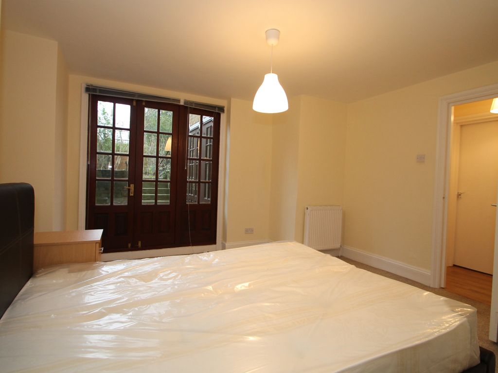 2 bed flat to rent in Portland Rise, Finsbury Park N4, £2,080 pcm