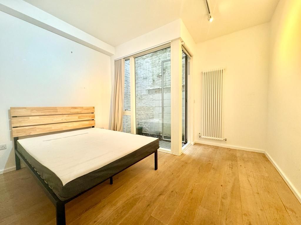 3 bed terraced house to rent in Blackstock Mews, Highbury N4, £3,600 pcm