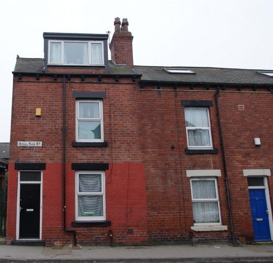 4 bed end terrace house to rent in Royal Park Road, Hyde Park, Leeds LS6, £425 pppm