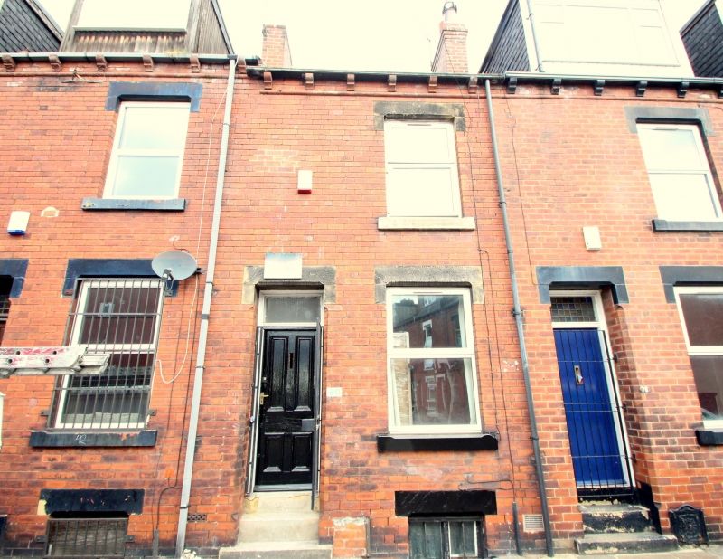 4 bed terraced house to rent in Royal Park Road, Hyde Park, Leeds LS6, £399 pppm