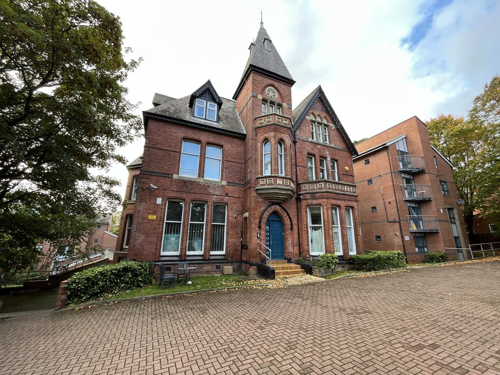 3 bed flat to rent in Clarendon Road, Leeds, West Yorkshire LS2, £1,495 pcm