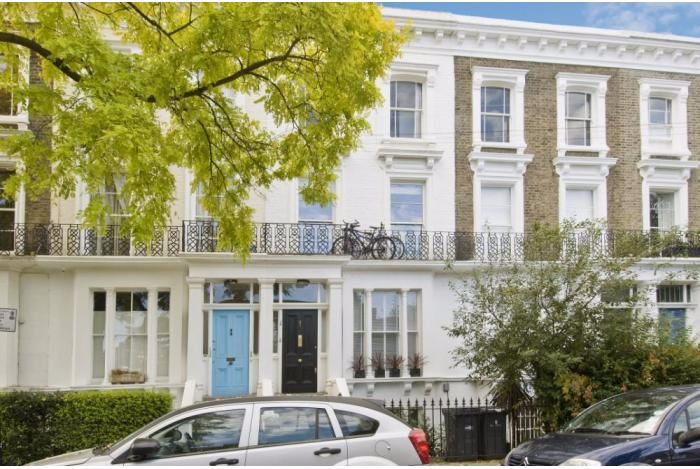 1 bed flat to rent in Thorne Road, London SW8, £1,950 pcm