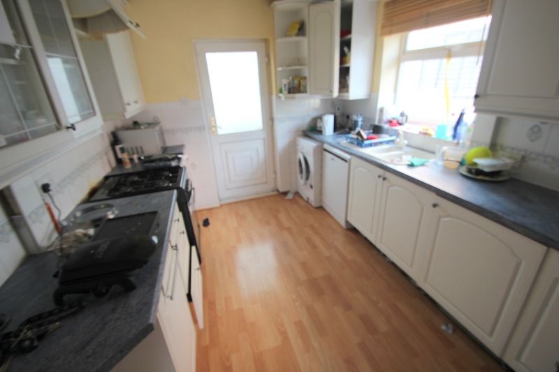 3 bed semi-detached house to rent in Eden Mount, Burley, Leeds LS4, £589 pppm