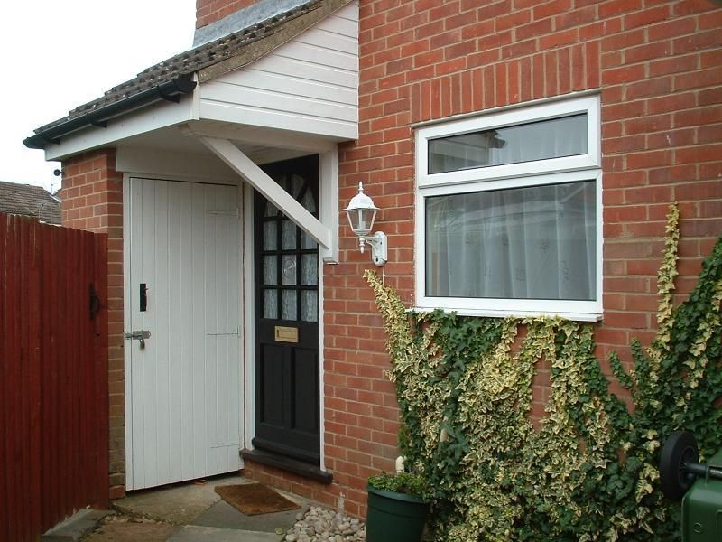 1 bed property to rent in Small Crescent, Buckingham MK18, £725 pcm
