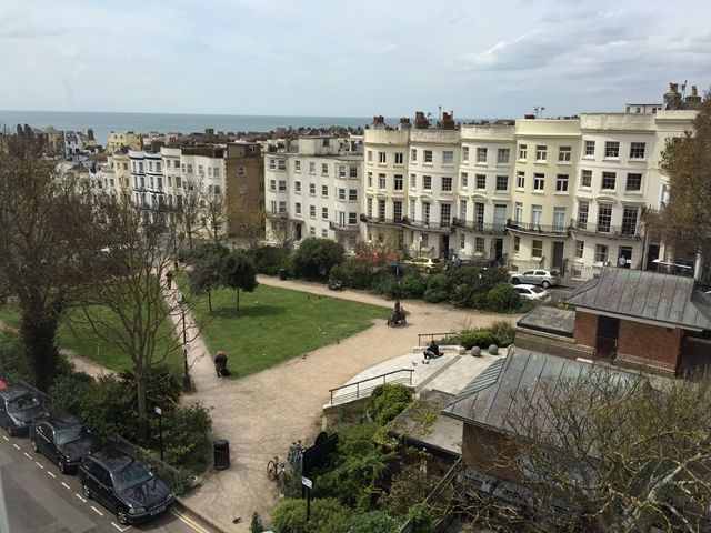 1 bed flat to rent in Western Road, Brighton, East Sussex. BN1, £1,175 pcm