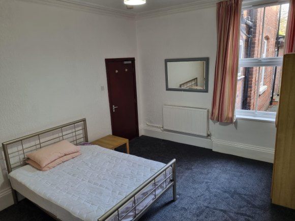 6 bed shared accommodation to rent in Park Road East, Wolverhampton WV1, £485 pppm