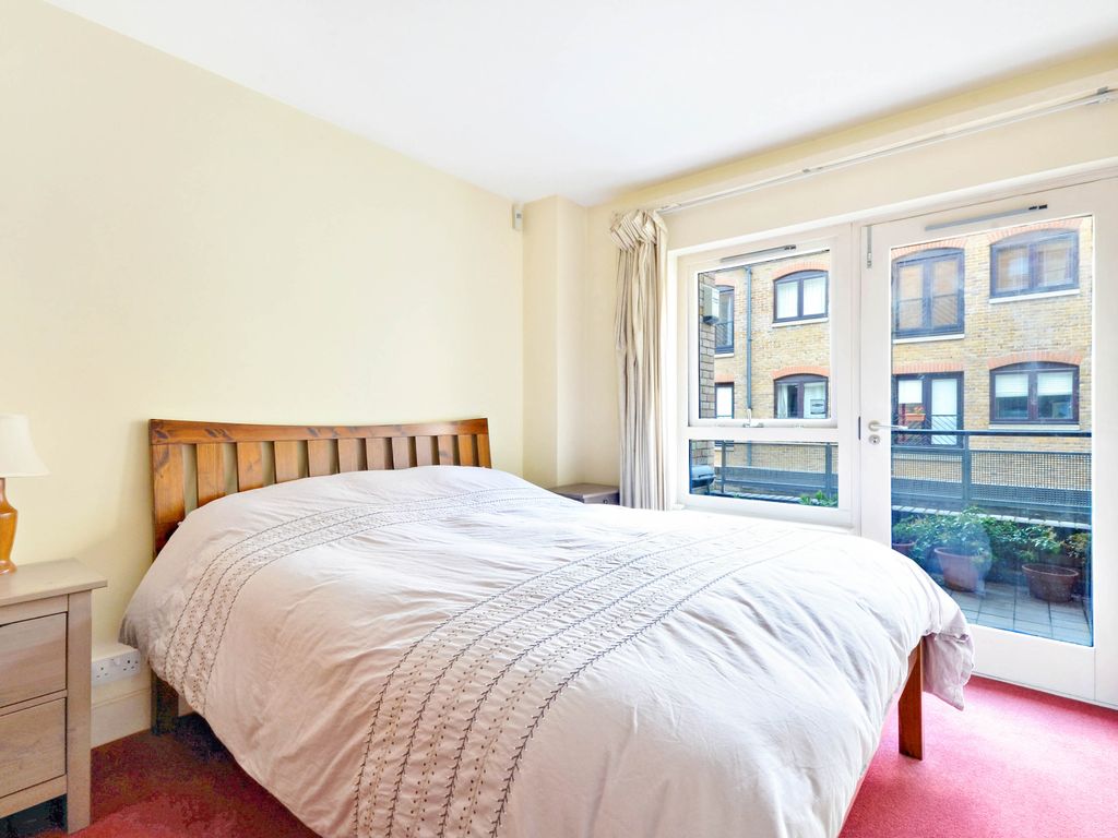 2 bed flat for sale in Falconet Court, 123 Wapping High Street, London E1W, £725,000