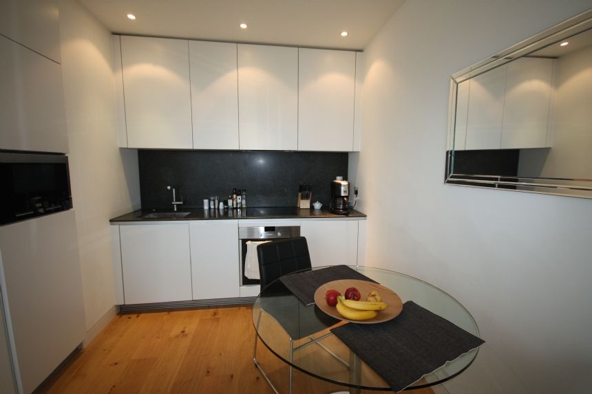 1 bed flat for sale in Neo Bankside, 60 Holland Street, London SE1, £800,000