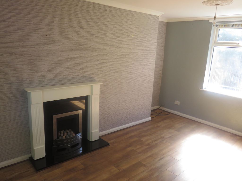 3 bed semi-detached house to rent in Rookes Avenue, Bradford BD6, £725 pcm