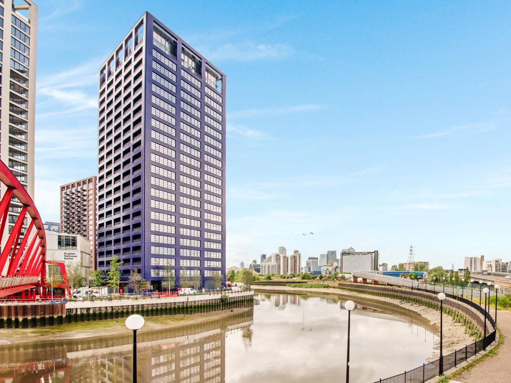 New home, 1 bed flat for sale in Bridgewater House, London City Island, London E14, £485,000