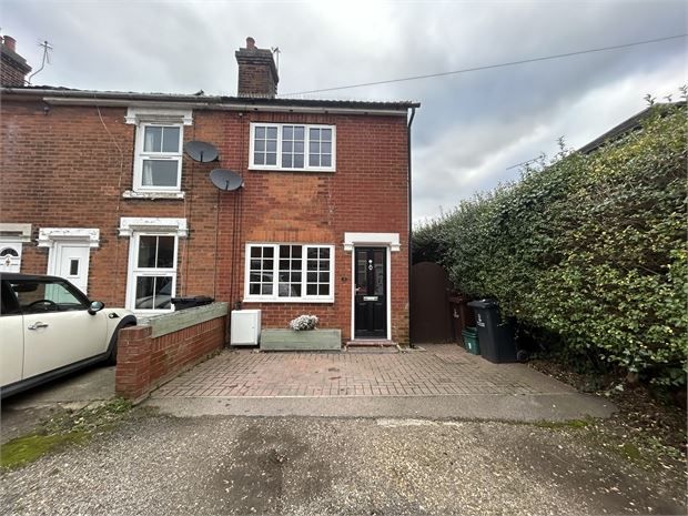 2 bed end terrace house to rent in Studds Lane, Mile End, Colchester, Essex. CO4, £1,200 pcm