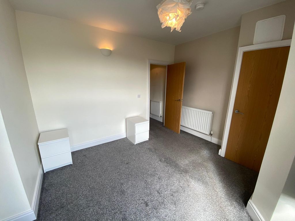 2 bed flat to rent in Ninian Road, Roath, Cardiff CF23, £1,000 pcm