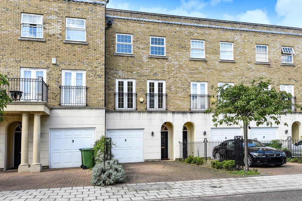 4 bed town house to rent in Surbiton, Kingston Upon Thames KT6, £2,850 pcm