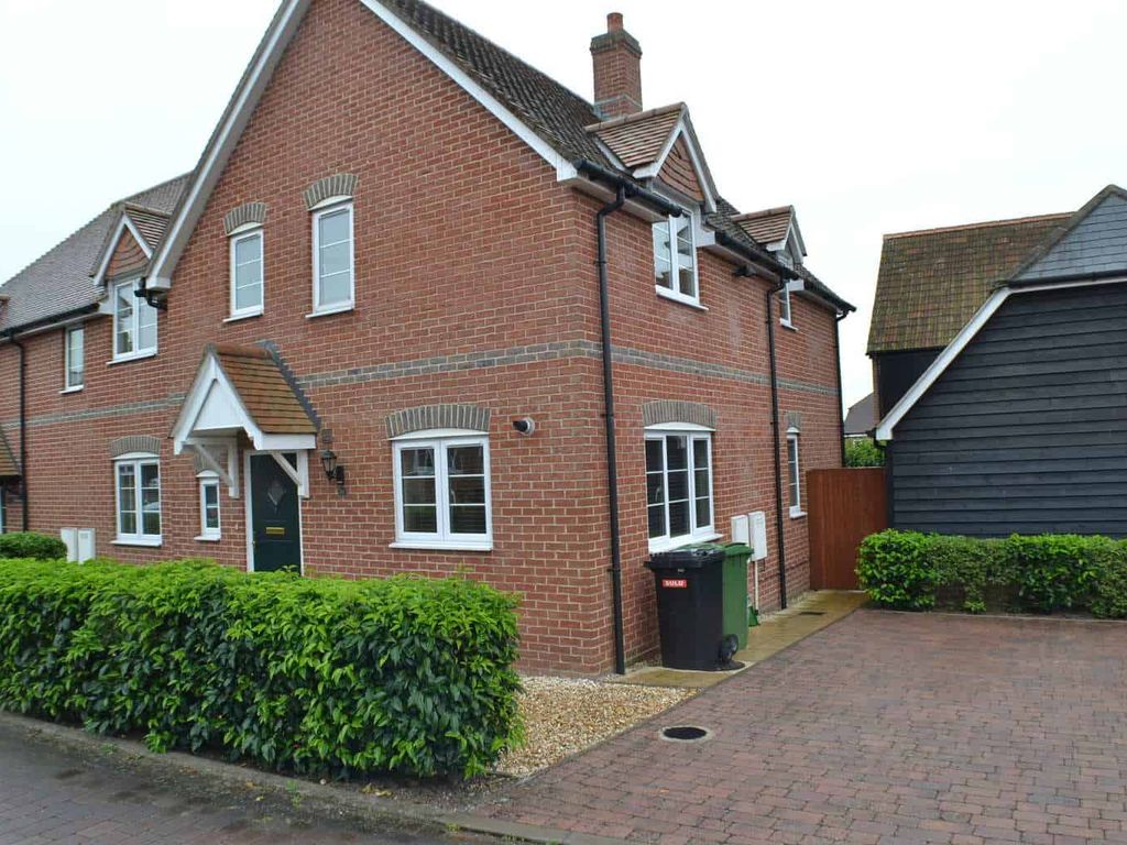 3 bed semi-detached house to rent in Farmhouse Mews, Thatcham RG18, £1,600 pcm