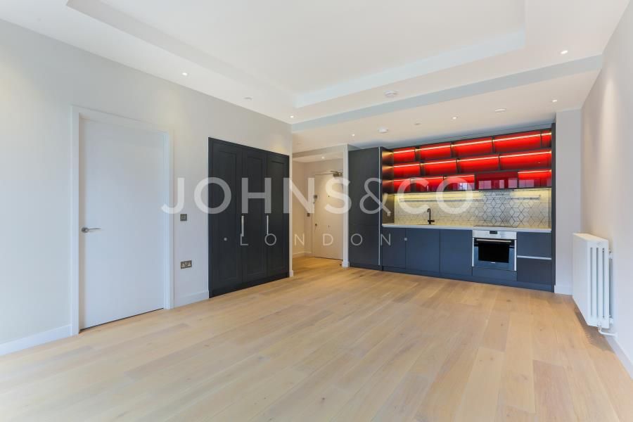 1 bed flat for sale in Montagu House, London City Island, London E14, £440,000