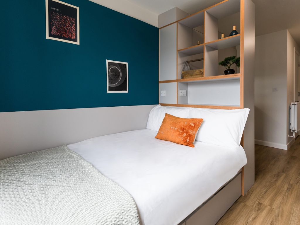 Room to rent in 1A Gladstone Place, Brighton, Brighton BN2, £1,343 pppm